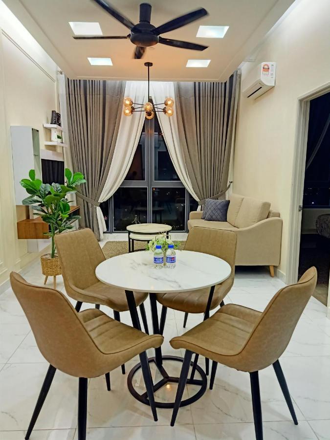 Al Zahra Homestay By Troika Kota Bharu "Stay In Style, Sleep In Comfort" Exterior photo